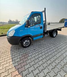 Iveco Daily ribaltabile trilaterale 35c10