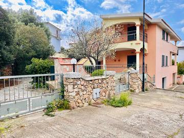 Accogliente appartamento al primo piano a Budoni