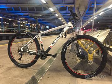 mountain bike BTwin rockrider 580