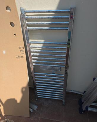 Termoarredo cromato verticale