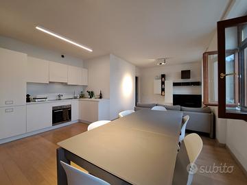 Adiacenze Piazza Oberdan, ampio e ristrutturato