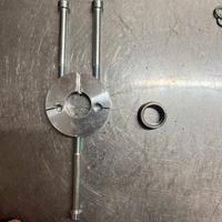 Attrezzo cava boccola