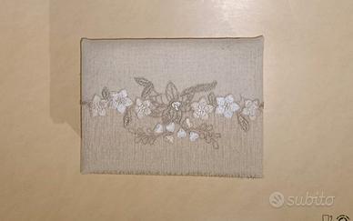 Scatola porta gioie in tessuto ricamato