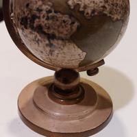 Orologio-mappamondo vintage