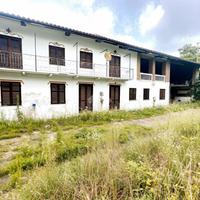 CASA SEMINDIPENDENTE A ALBUGNANO