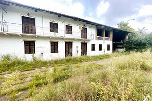 CASA SEMINDIPENDENTE A ALBUGNANO