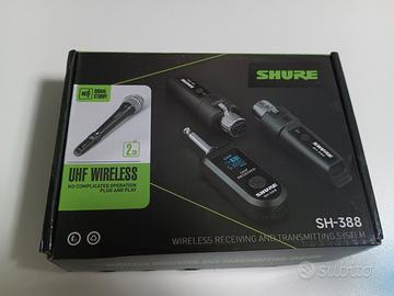 N. 2 trasmettittori microfonici con ricevitore UHF