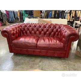 DIVANETTO CHESTER ROSSO 2P DA RIV