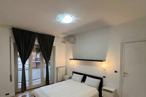 Tiburtina-casal bruciato trilocale con due balcon