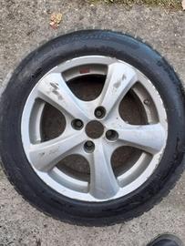 Treno Gomme Termiche + Cerchi Lega Dacia Sandero