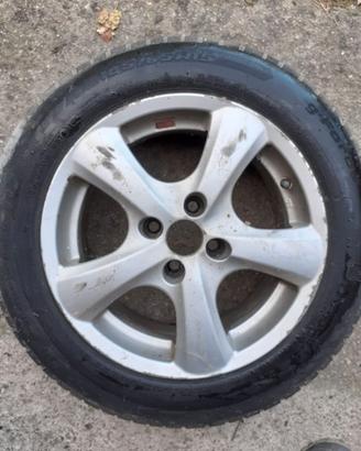 Treno Gomme Termiche + Cerchi Lega Dacia Sandero
