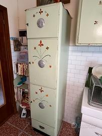 Dispensa per cucina rustica