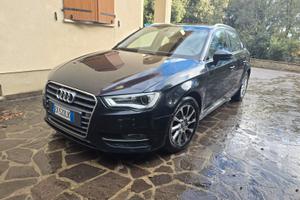 Audi A3 Sportback 1.6 TDI 105cv Ambition -Full LED