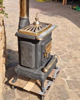 "Parlor Stove" di ghisa