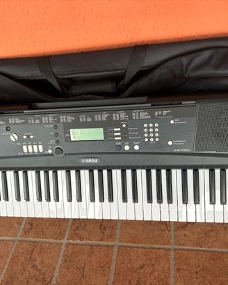 pianoforte YAMAHA Digital Keyboard EZ-220 Tastiera