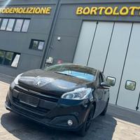PEUGEOT 208 GT LINE per ricambi usati YH01