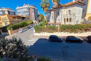 Via Palermo Ampia Camera con Bagno Privato,Bonaria