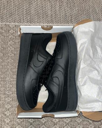 Nike Air Force 1 nere – Nuove, mai utilizzate 👟