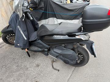 Piaggio Beverly 300 - i.e. ABS-ASR (2020) nero