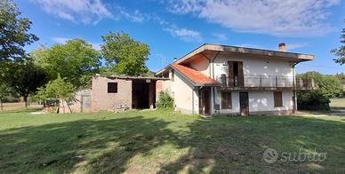 PORZIONE DI BIFAMILIARE A ALATRI