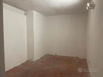 Cantina di 15 mq presso via turati