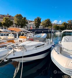 Barca a motore stama 20 fuoribordo hona 150 cv