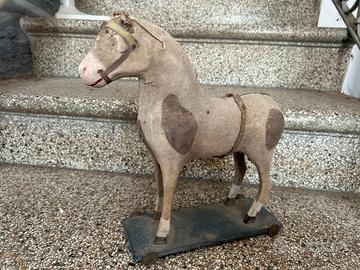 cavallino giocattolo antico