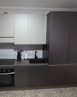 Cucina L: 300CM H: 240CM