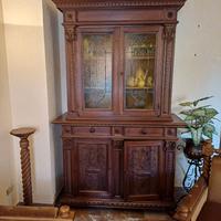 Vetrina in stile rinascimentale