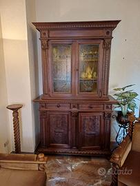 Vetrina in stile rinascimentale