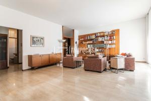 Quadrilocale con doppi servizi e box