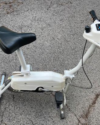 Cyclette con display multifunzione