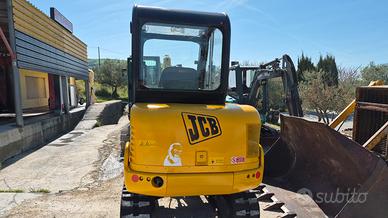 ESCAVATORE MINIESCAVATORE JCB 25QUINTALI