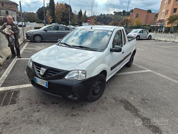 Dacia Logan pickup 2010