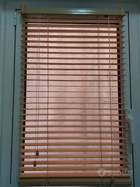 tenda in legno a listelle