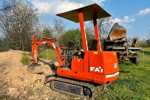 Escavatore miniescavatore Fai 15 qli