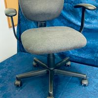 SEDIA DA UFFICIO GIREVOLE