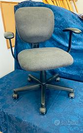 SEDIA DA UFFICIO GIREVOLE