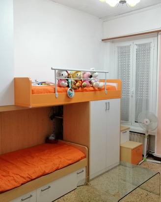 Letto a castello completo di armadi e cassetti