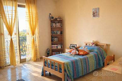 Appartamento con ampio sottotetto di pertinenza