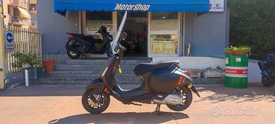 Piaggio Vespa 125 Sprint