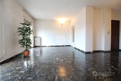 5 LOCALI A BRANDIZZO