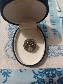anello in argento con madreperla centrale