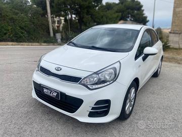 KIA Rio 1.1 CRDi 5p. Cool GUIDABILE DAI NEOPATEN