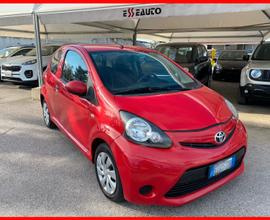 Toyota Aygo 1.0 12V VVT-i 3 porte Lounge Connect