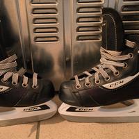 pattini da hockey 