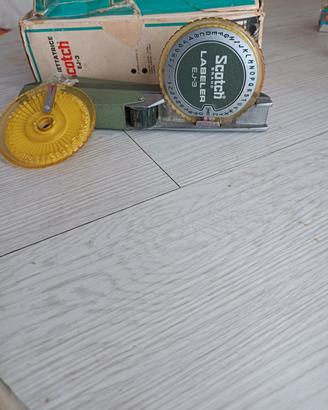 Etichettatrice vintage 