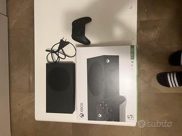 Xbox Serie S 1 TB + Controller + 2 Charge Kit