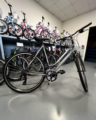 BICICLETTA DONNA 28" NUOVA