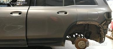 Mercedes glb scocca per taglio lamiera